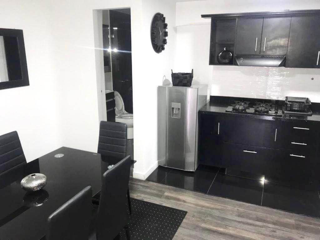 Estadio Apartamentos Медельин Экстерьер фото
