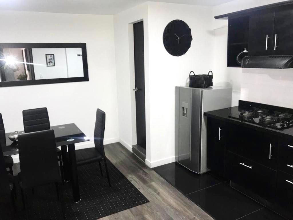 Estadio Apartamentos Медельин Экстерьер фото
